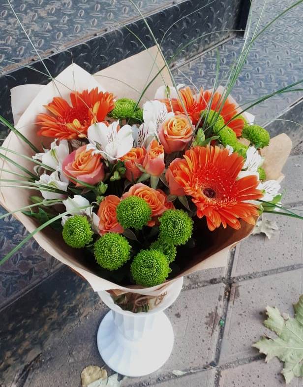 Букет цветов из: Герберы, Хризантемы, Альстромерии и Розы в Большой Джалге