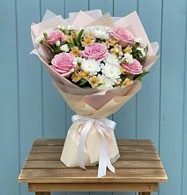 Букет цветов из:  Гвоздики, Орхидеи и Розы #REPLACE_PRED# Большой Джалге