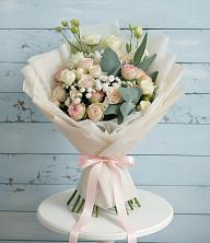 Букет цветов из:  Розы и Лизиантусы в Большой Джалге