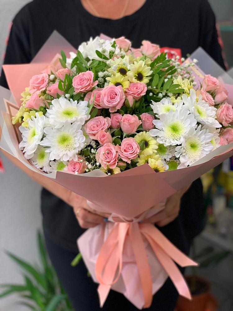 Букет цветов из: Розы и Хризантемы в Большой Джалге