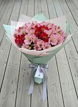 Букет цветов из:  Альстромерии в Большой Джалге