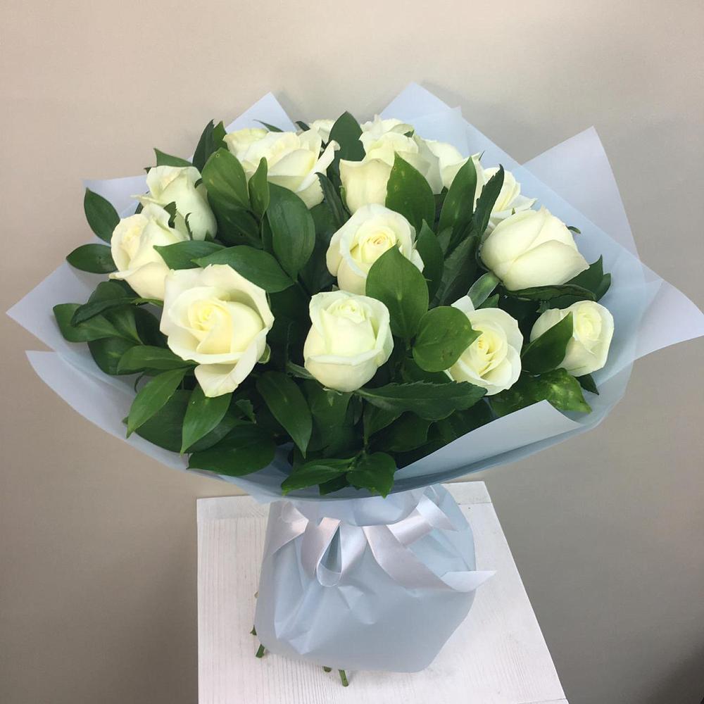 Букет 15 Белых роз Проуд в Большой Джалге
