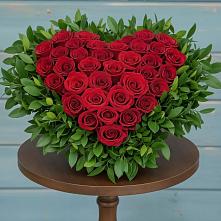 Цветочная композиция из Розы в виде сердца в Большой Джалге