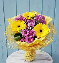 Букет цветов из:  Хризантемы и Герберы в Большой Джалге