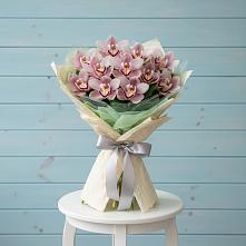 Букет цветов из:  Орхидеи и Розы в Большой Джалге