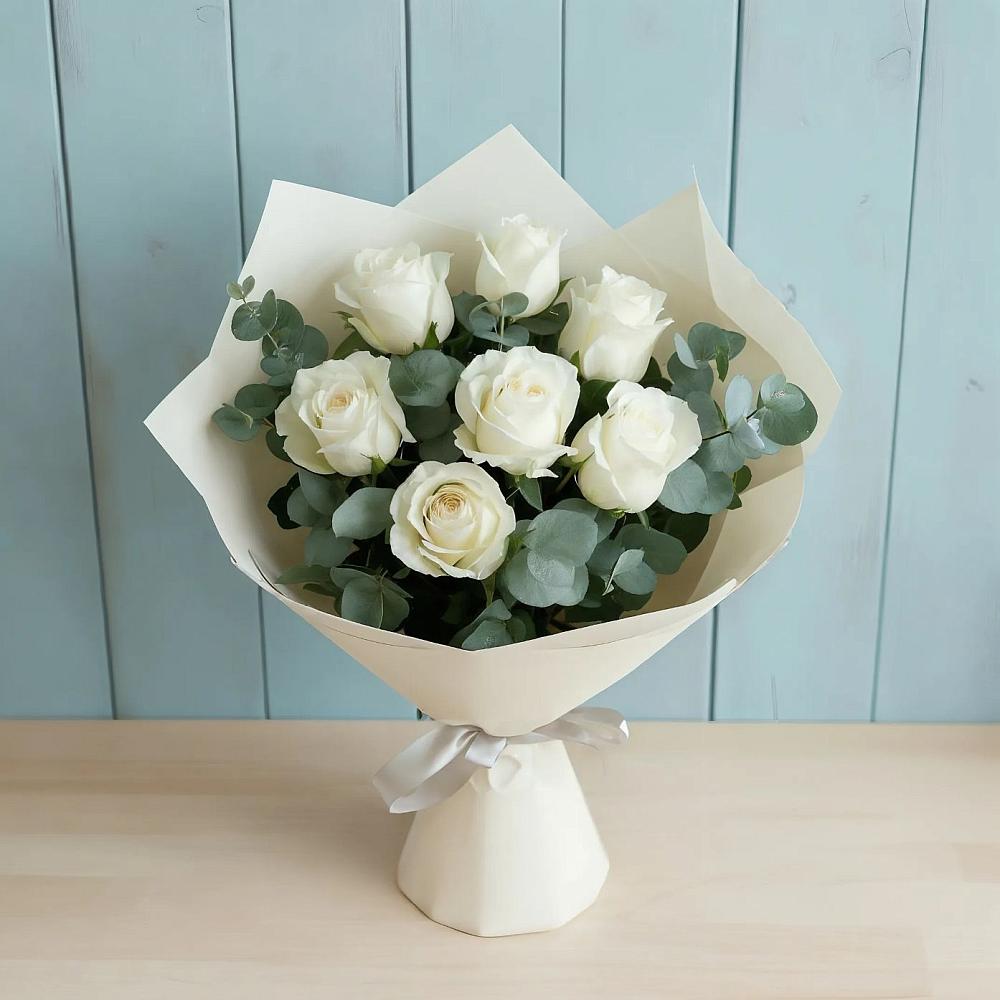 Букет Белые розы в Эвкалипте в Большой Джалге